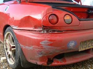 rear_quarter_damage.JPG (19974 bytes)